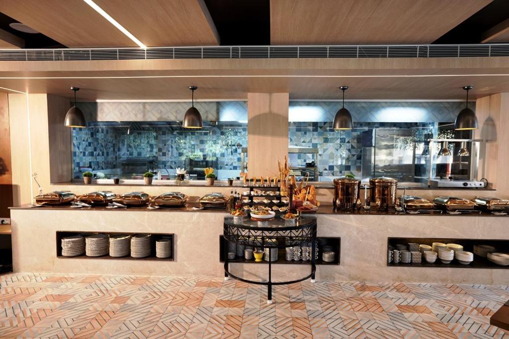 The Palomar By Crossway Hotel Chennai Exterior photo